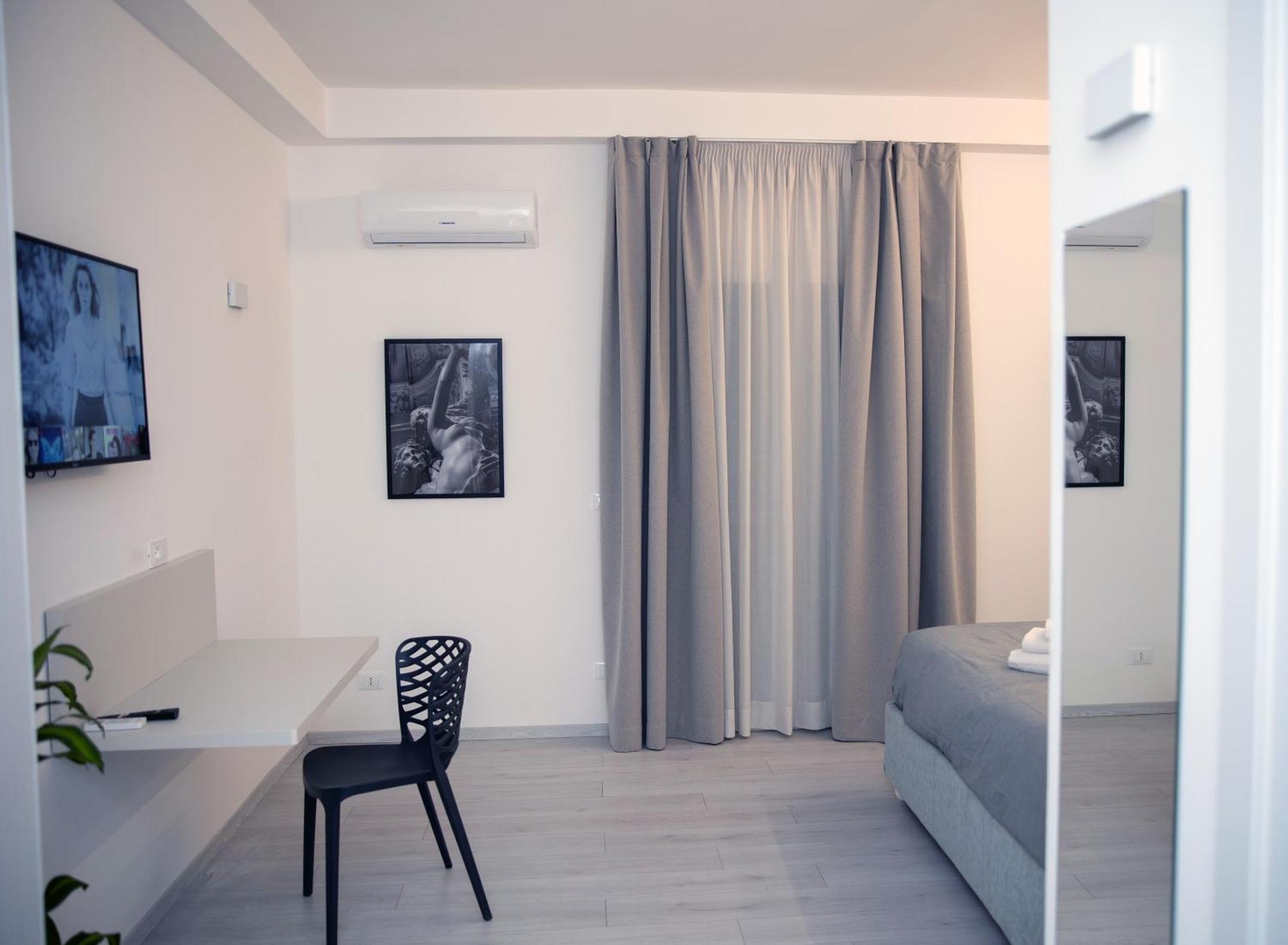 Affittacamere Mani - Camere Con Bagno Privato Gela Exteriör bild