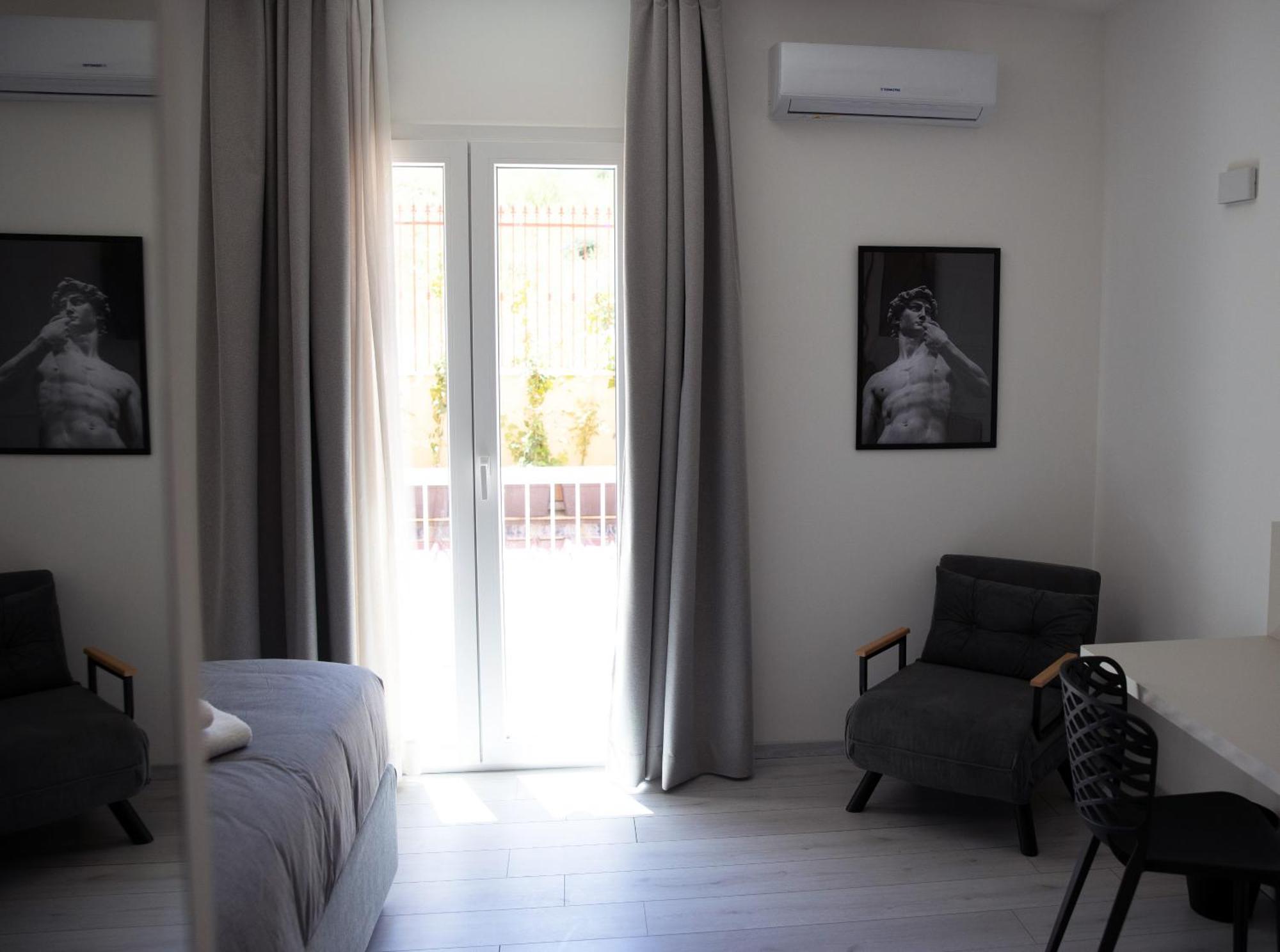 Affittacamere Mani - Camere Con Bagno Privato Gela Exteriör bild