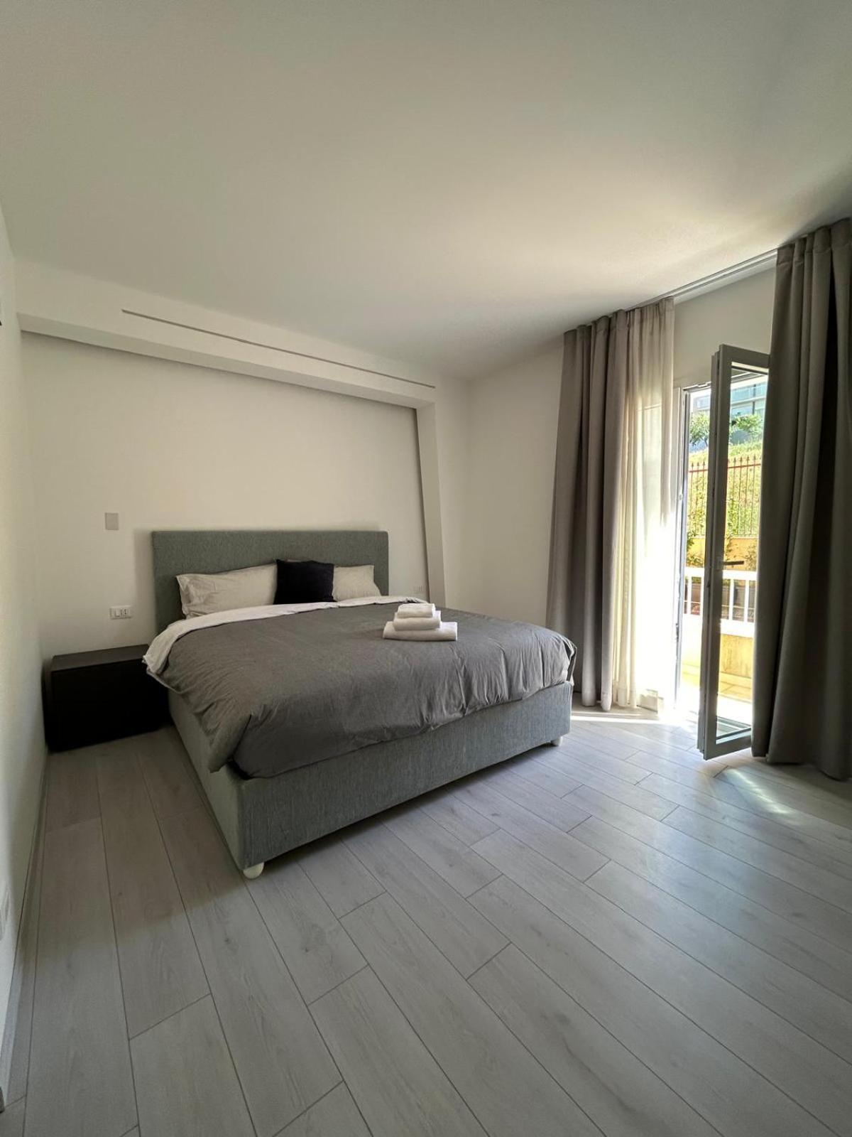 Affittacamere Mani - Camere Con Bagno Privato Gela Exteriör bild