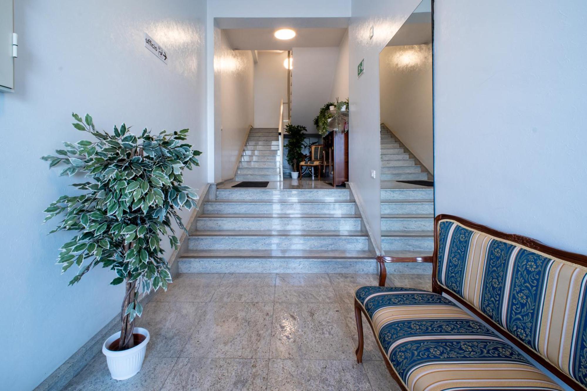 Affittacamere Mani - Camere Con Bagno Privato Gela Exteriör bild